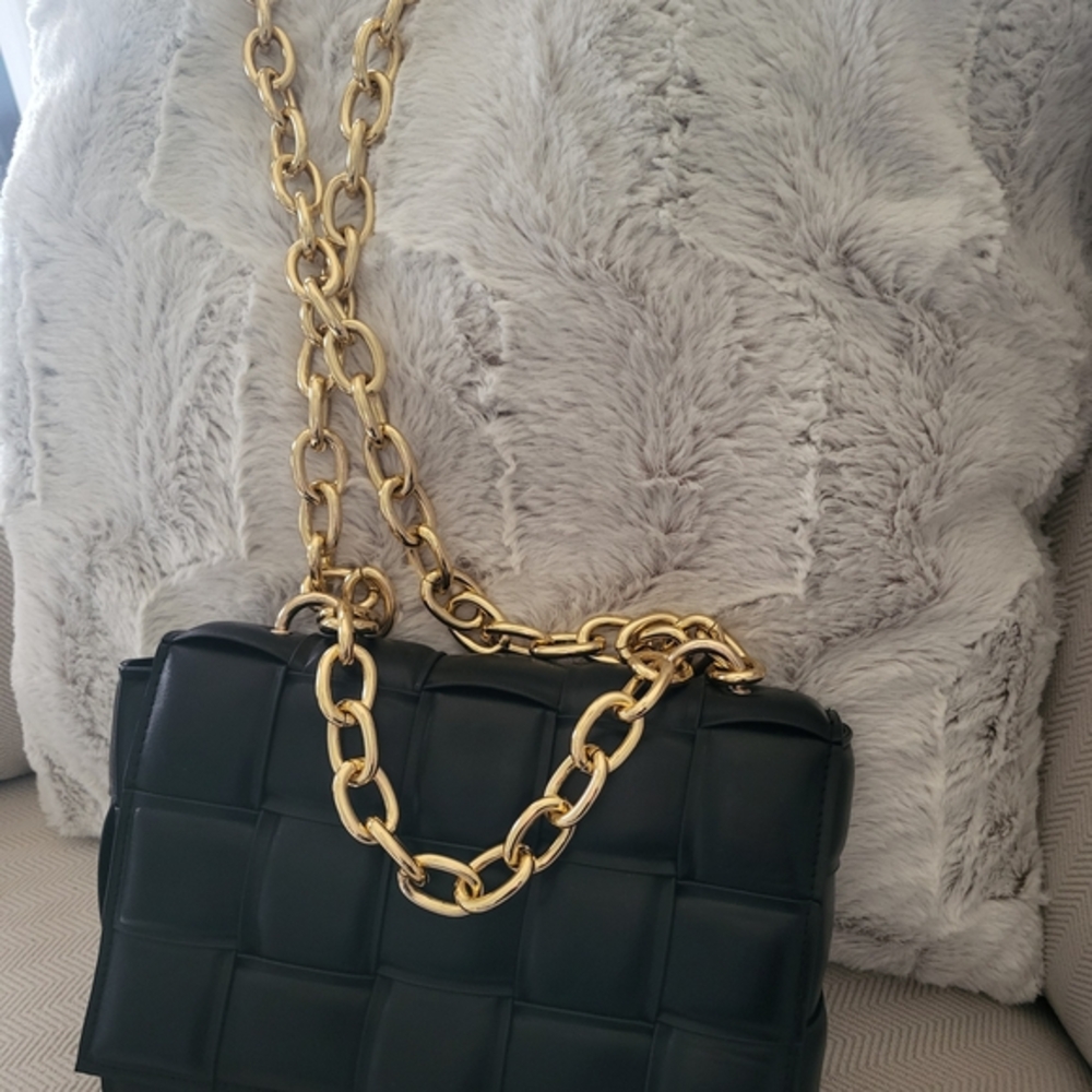 Chic Black and Gold Shoulder Bag with Quilted Design